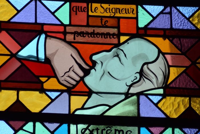stained-glass-4760907_1920